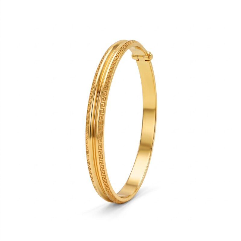 An Exquisite 18K Gold Bangle Created for Women Who Appreciate Timeless Beauty, Fine Craftsmanship and Luxury Jewellery