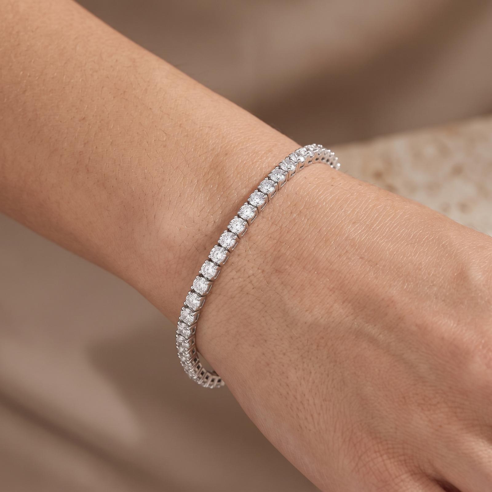 18K Gold and Lab Grown Diamond Bracelet with Elegant Craftsmanship by Bafleh Jewellery - Image 3