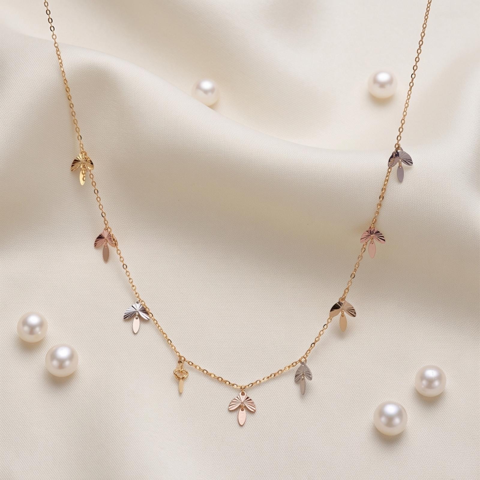 Luxury 18K Gold Necklace Designs for Gifting Loved Ones and Celebrating Special Moments at Bafleh Jewellery - Image 4