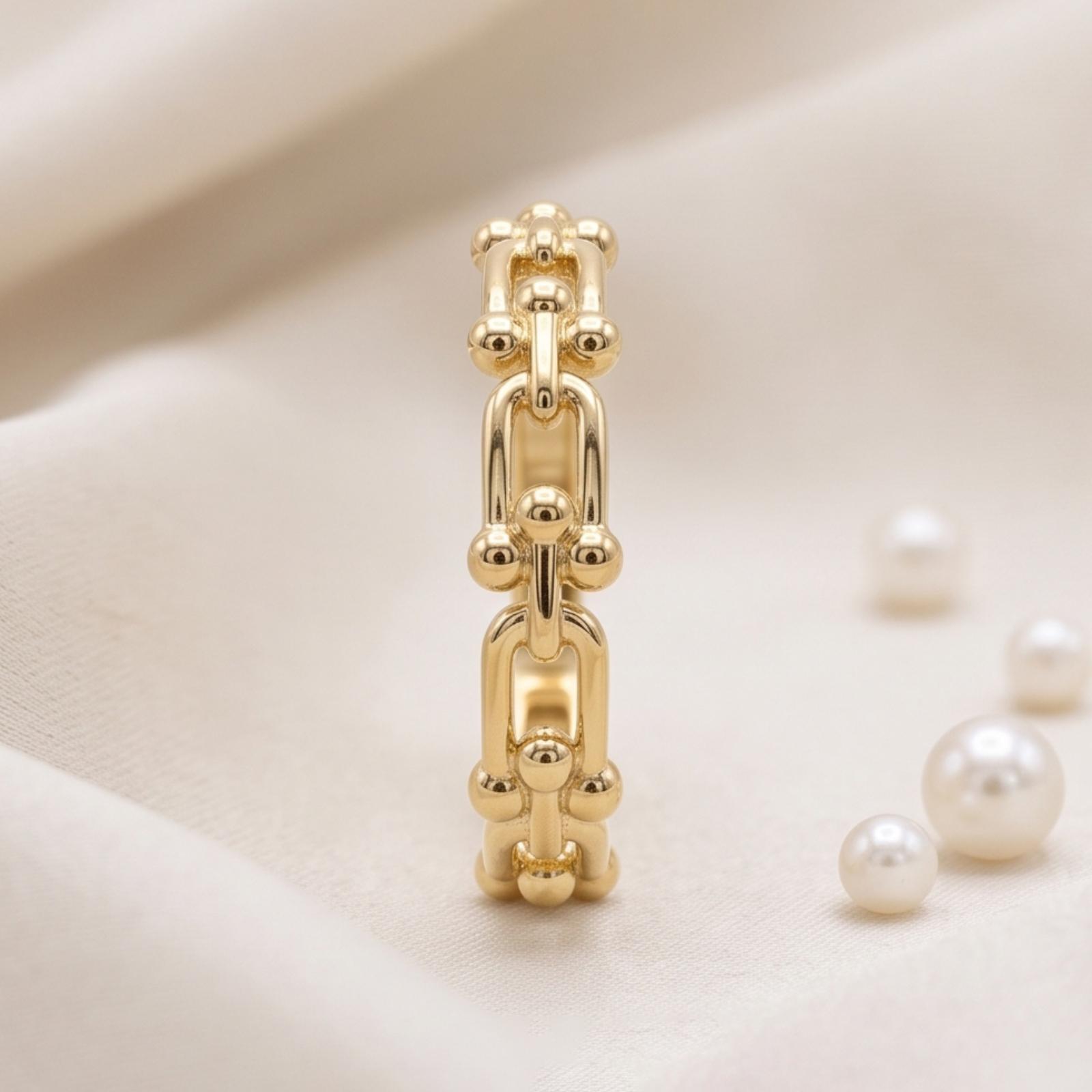 Luxury 18K Gold Ring Showcasing Fine Craftsmanship and Elegant Style for Modern Jewellery Lovers at Bafleh Jewellery - Image 5