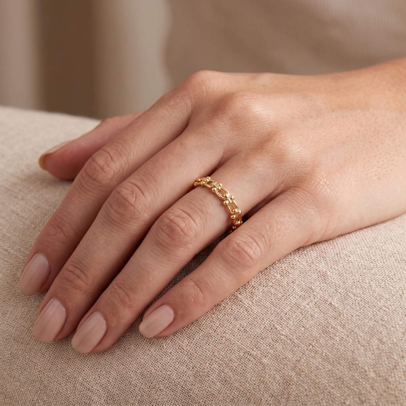 Luxury 18K Gold Ring Showcasing Fine Craftsmanship and Elegant Style for Modern Jewellery Lovers at Bafleh Jewellery - Image 3