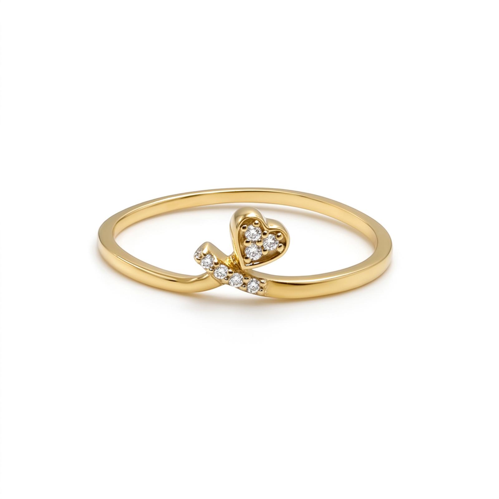 Chic Lightweight 18K Gold Ring With Timeless Natural Diamond Brilliance