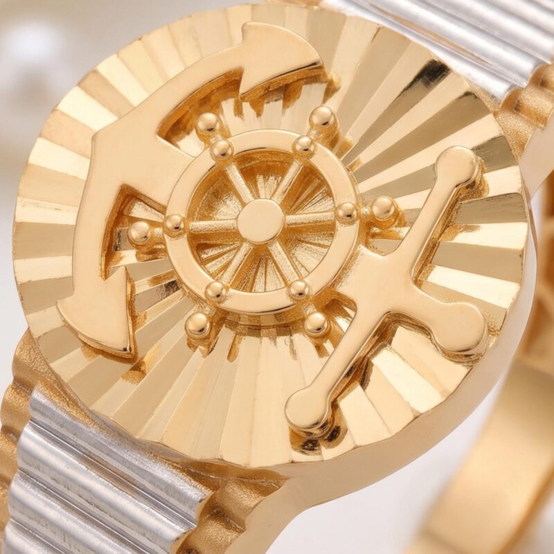 Alternative view of Modern 18K Gold Mens Ring with an Elegant Design for a Distinctive Look