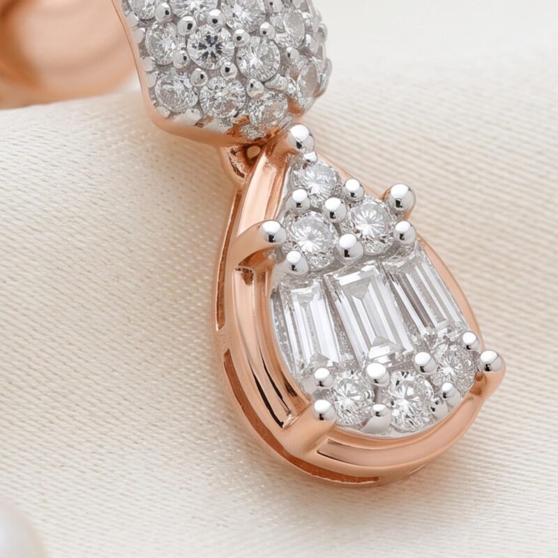 Alternative view of Exquisite 18K Gold Earrings Featuring Natural Diamonds for Elegant Evening Wear