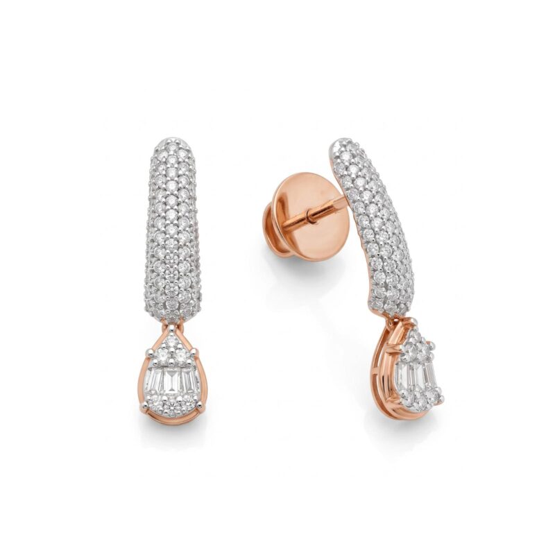 Exquisite 18K Gold Earrings Featuring Natural Diamonds for Elegant Evening Wear