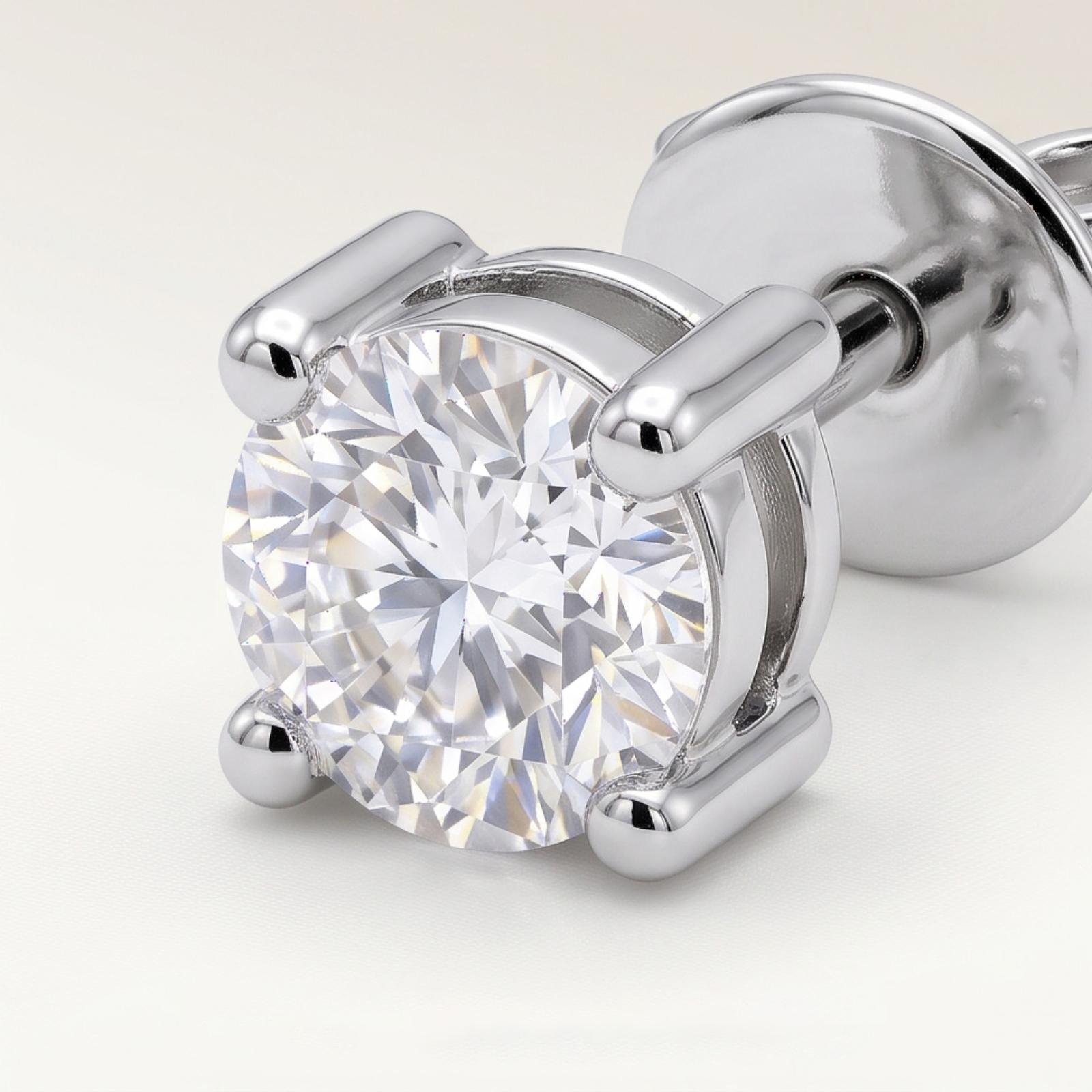 Elegant 18K Gold & Natural Diamond Earrings - Image 2