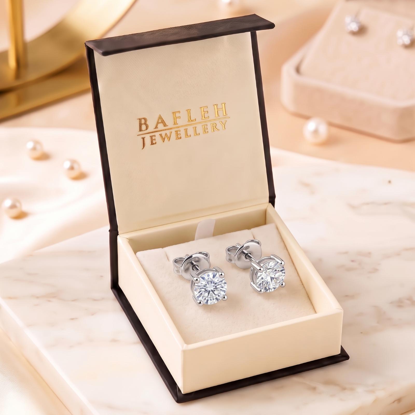 Luxury 18KT Gold & Lab Grown Diamond Earrings - Image 6