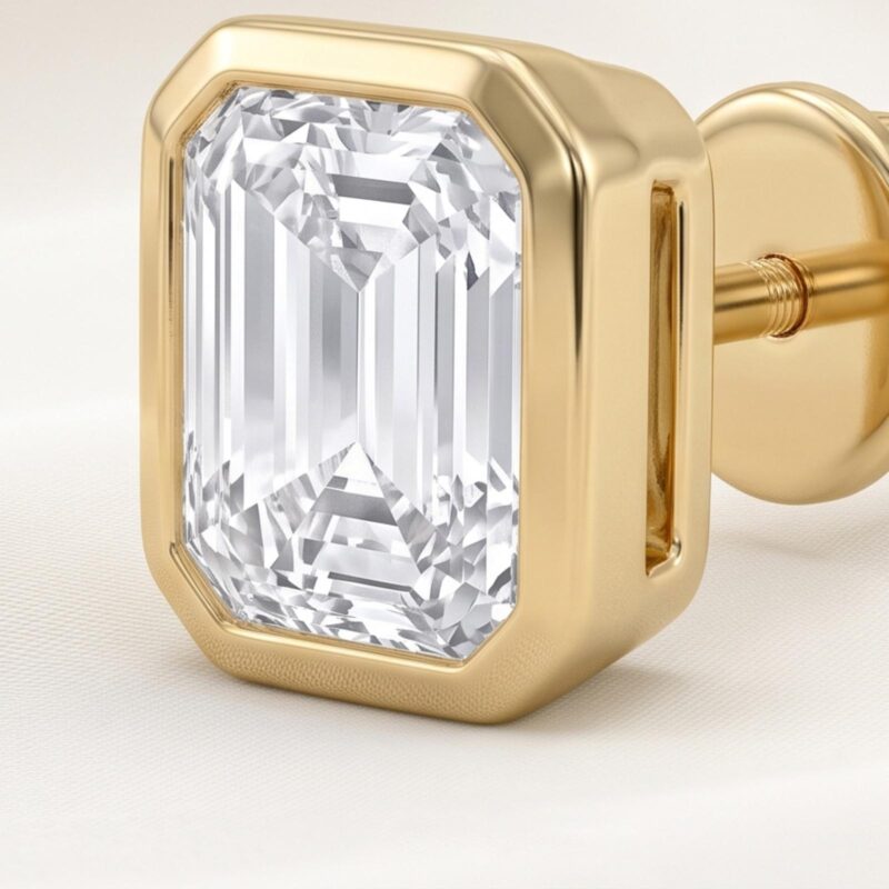 Alternative view of Shop 18K Gold Lab Grown Diamond Stud Earrings UAE