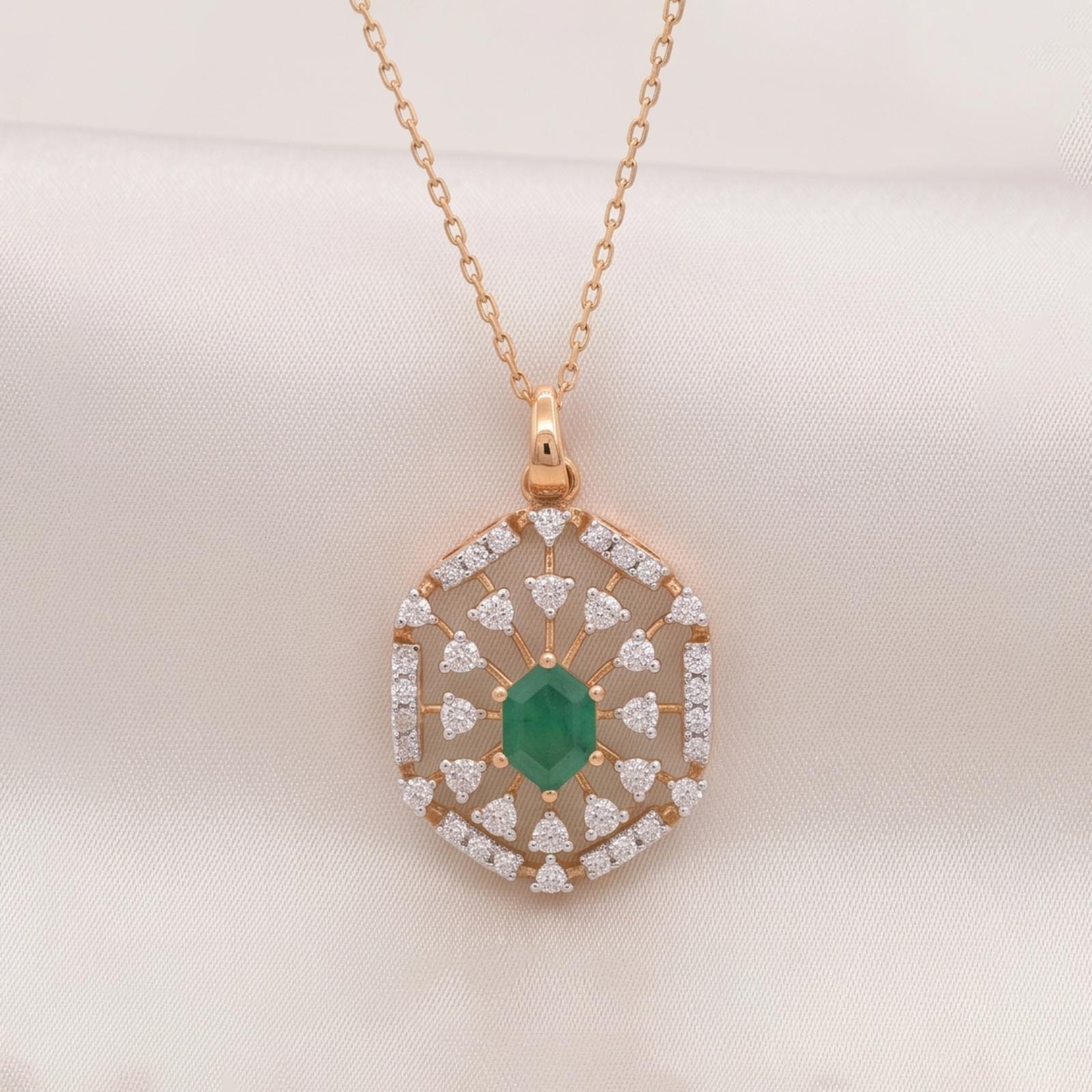 Timeless Natural Emerald & Diamond Elegance in 18K Gold