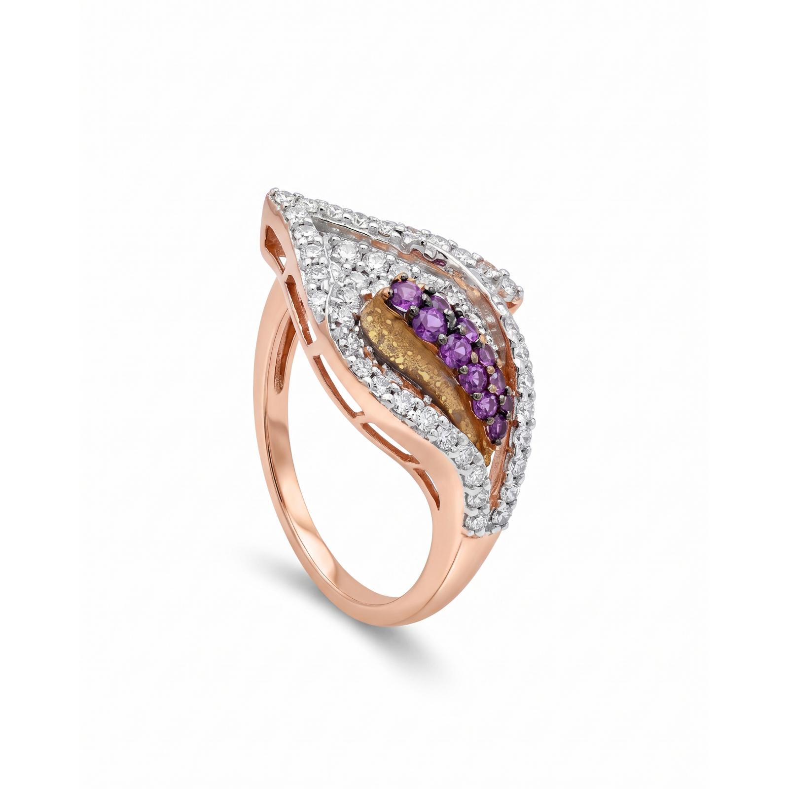 18K Gold Diamond Ring with Timeless Appeal