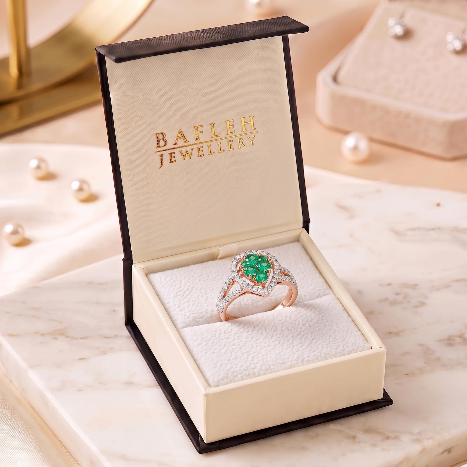 Timeless 18K Gold Diamond Ring Design - Image 6