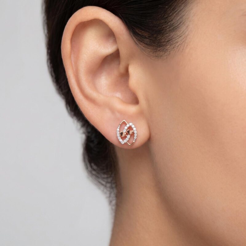 Alternative view of Experience the Perfect Combination of Elegance and Sparkle with 18K Diamond Earrings from Bafleh Jewellery